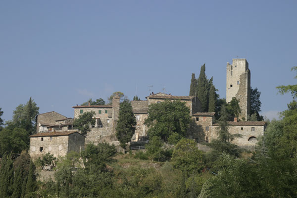 Barbischio (600Wx400H) - The fortified village - photo courtesy of Paolo Ramponi - castellitoscani.com 