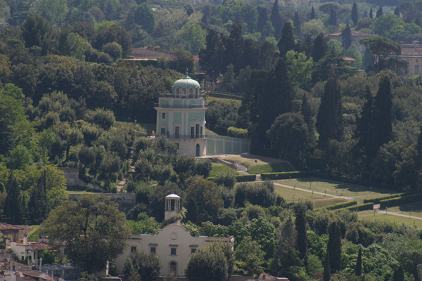 Boboli Garden (600Wx400H) - Boboli Garden viewed from the top of the Duomo of Florence (Photo by Marco De La Pierre) 