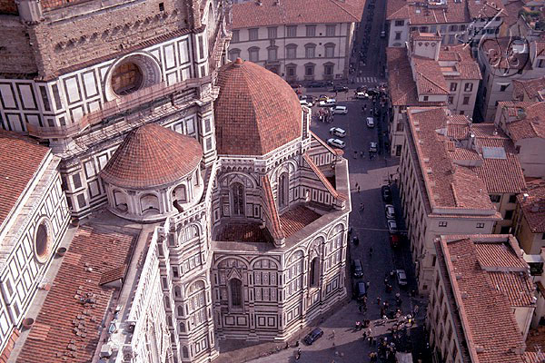 From Giotto's tower... (600Wx400H) - A view from Giotto's tower...(Photo by Paolo Ramponi) 