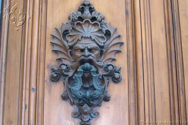 Door Knocker (600Wx400H) - Artistic (...and monstrous!) door knocker of a Palace located in Via d Benci, close to Santa Croce Square. (Photo by Marco De La Pierre) 