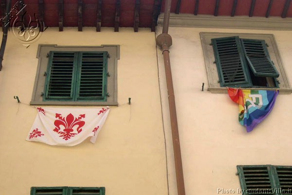 Florentine Flag (600Wx400H) - August 2003: after the announcement that the Florence team 