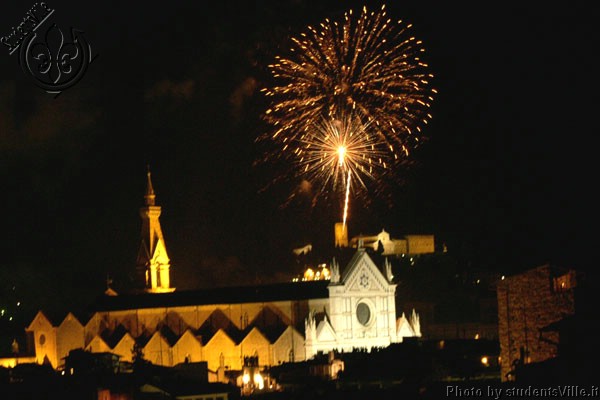 Firework in Santa Croce (600Wx400H) - Fireworks in Florence Night of San Giovanni (24 June). (Photo by Marco De La Pierre) 