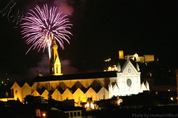 Fireworks (600Wx400H) - Fireworks above Santa Croce the night of San Giovanni (24th of June). (Photo by Marco De La Pierre) 