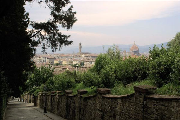 Giardino delle Rose (600Wx400H) - Florence seen from Giardino delle Rose. Courtesy of <a href='http://www.istitutoeuropeo.it/agent/sv/ie.htm' target='_blank'>Istituto Europeo</a> 