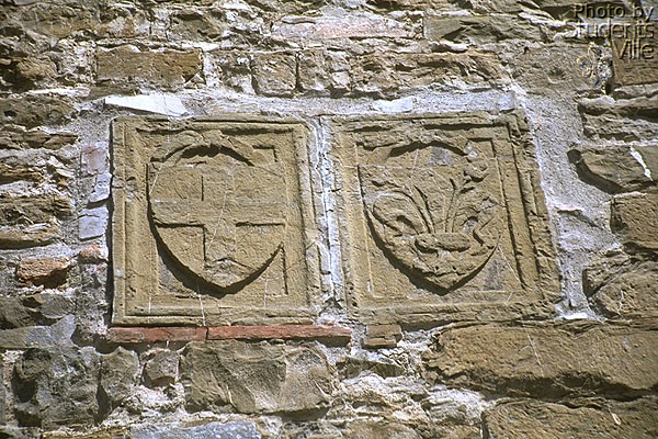 Porta S.Miniato (600Wx400H) - Coat of Arms on the S.Miniato gate (Photo by Paolo Ramponi) 